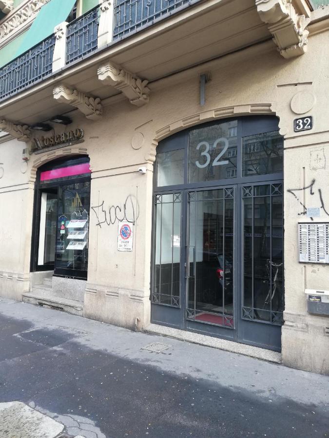 Al 32 Apartment Milano Exteriör bild
