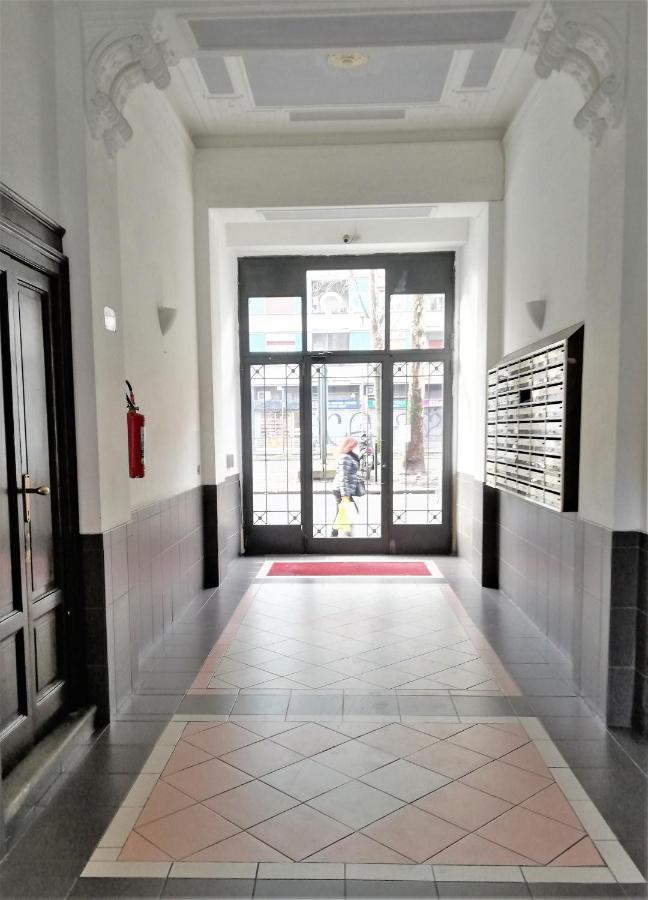 Al 32 Apartment Milano Exteriör bild